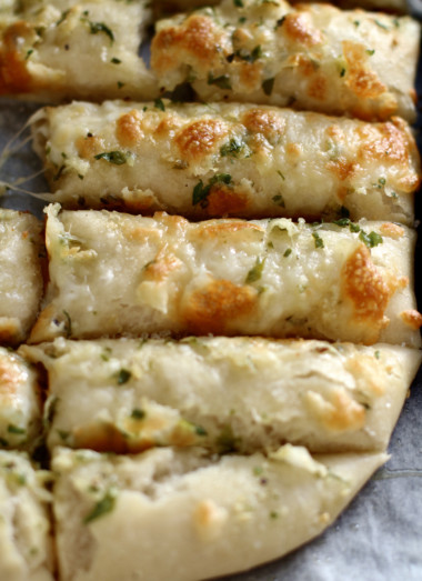cheesy garlic pizza sticks recipe - Article 1
